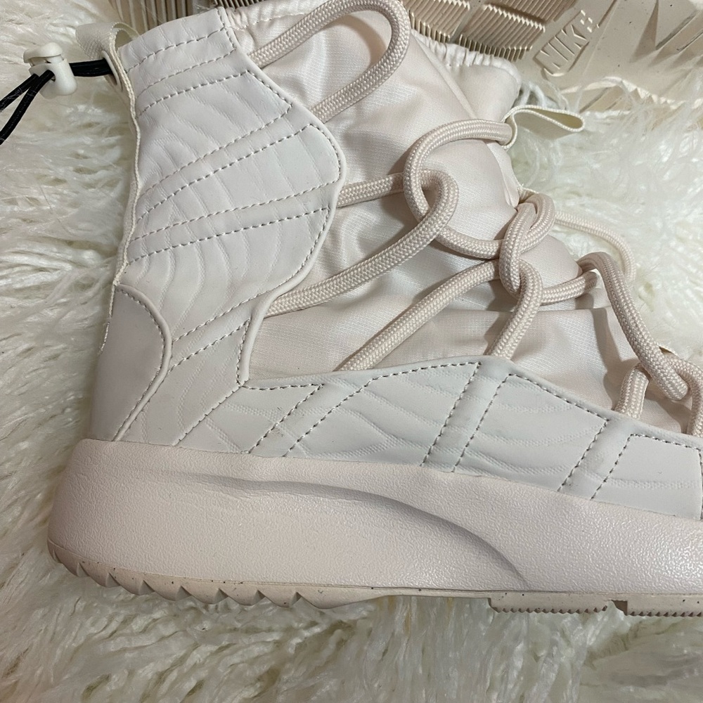 Nike Tanjun High Rise Women's Sneaker Boots - image 5